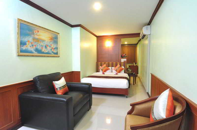 Sky Suites Bangkok Exterior foto